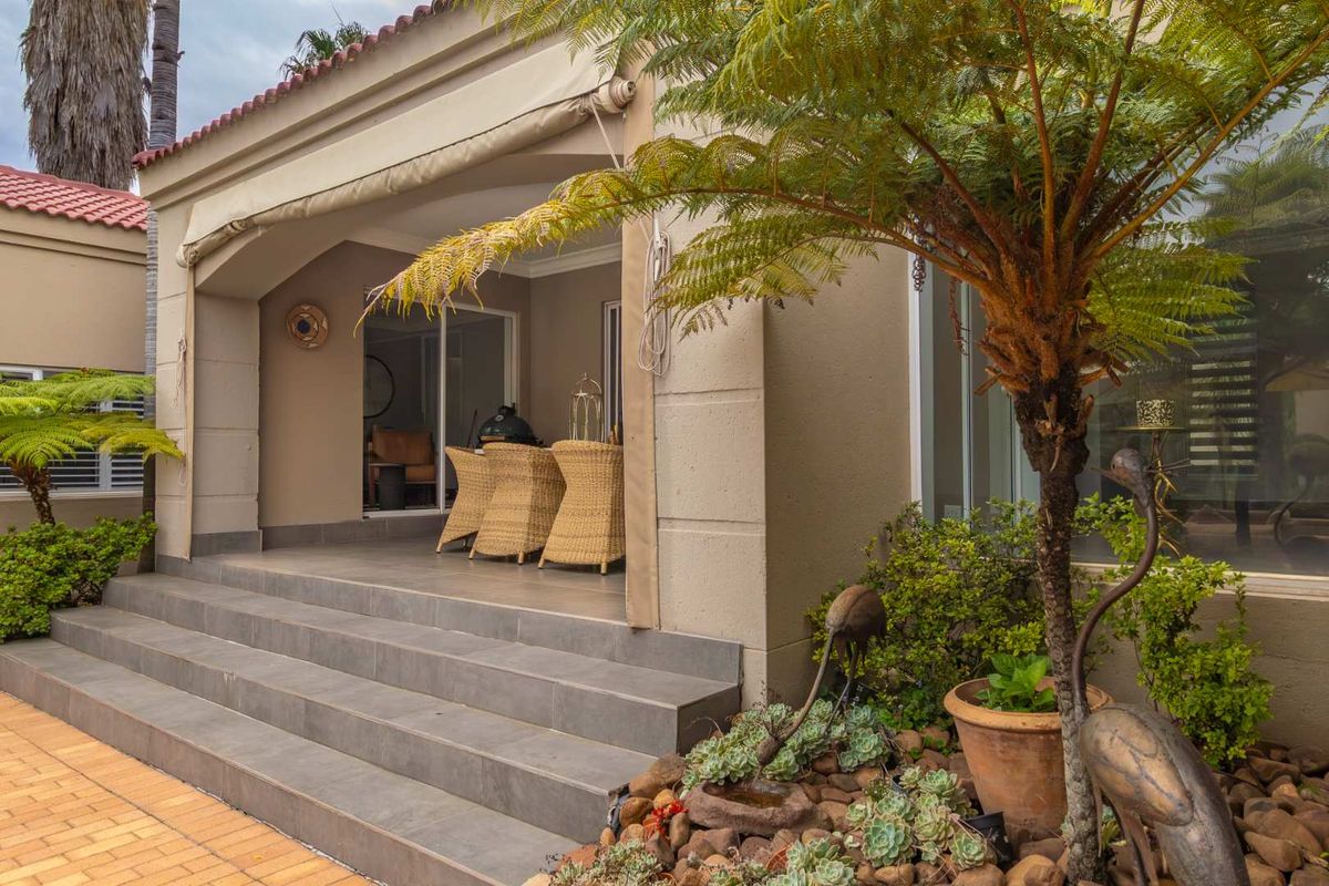 Corporate Luxury Rental in an Exclusive Lifestyle Estate — Full Gardening & Housekeeping Services Included - Photo 5