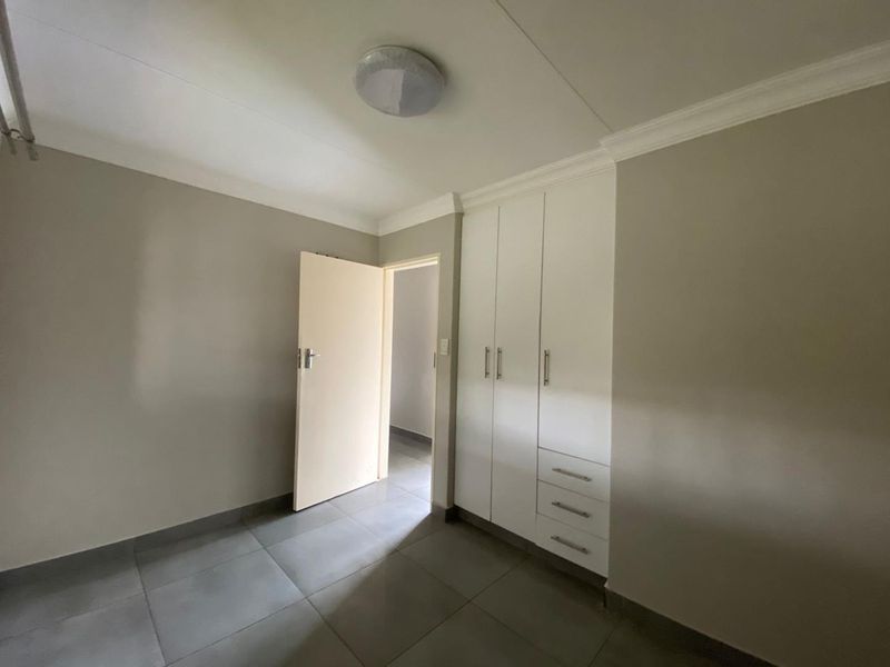 Modern 2 Bedroom Apartment Available for Rent - Photo 7