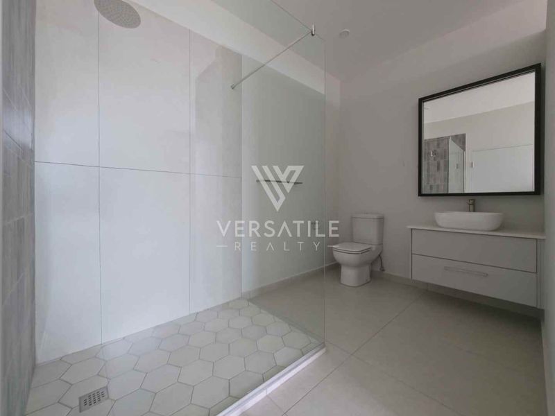 Townhouse with Permanent Sea View to Let - Photo 7