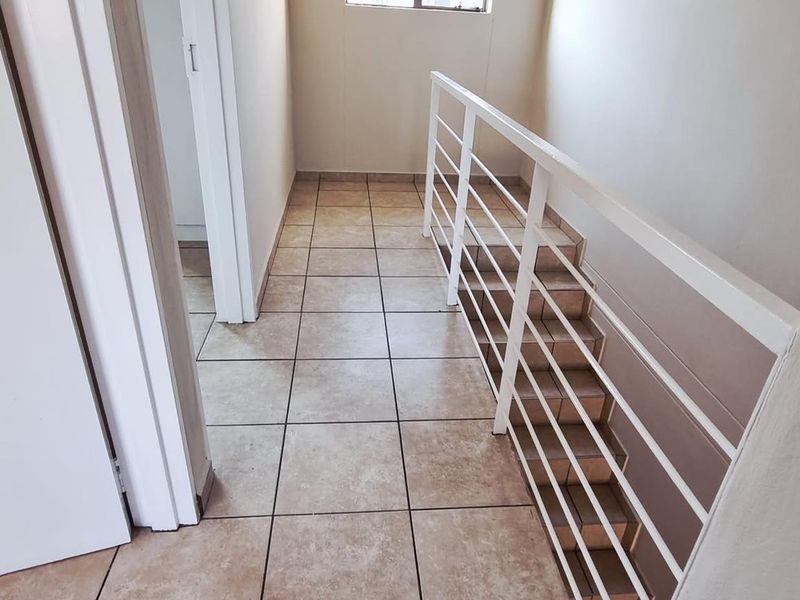 Two bedroom townhouse for sale in Khomasdal Lantana court - Photo 9