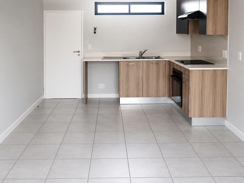 Modern 2 Bedroom, 1 Bathroom for Sale - Photo 5
