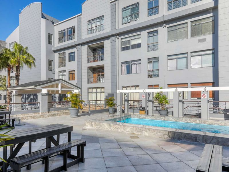 City Living at The Square – Cape Town CBD - Photo 9