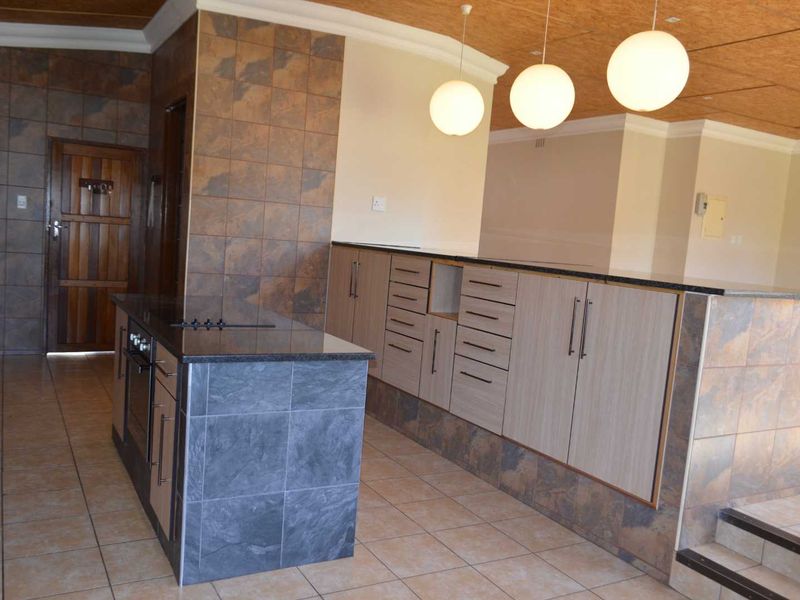 For Sale or To Let in Okahandja! - Photo 2