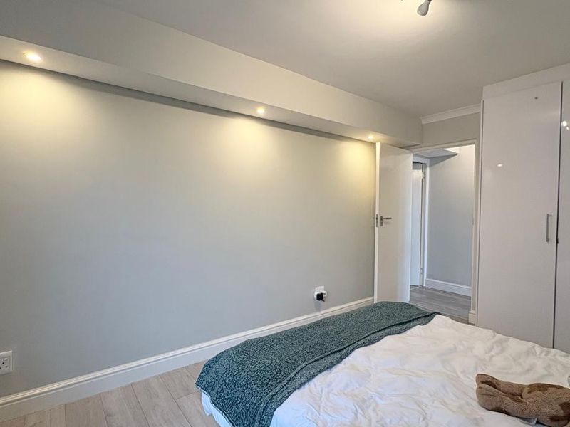 Two Bedroom Apartment Madison Place - Observatory - Photo 9