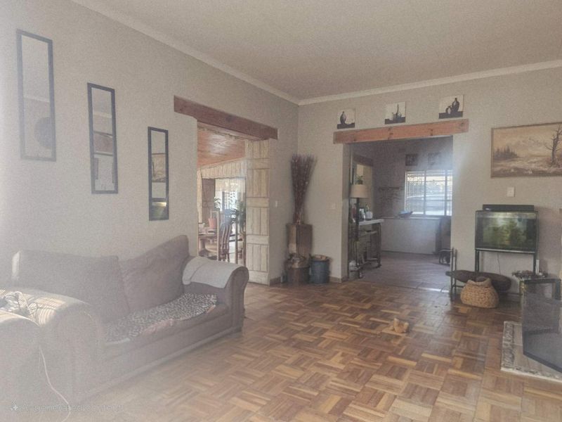 Charming Family Home with Abundant Amenities and Space - Photo 2