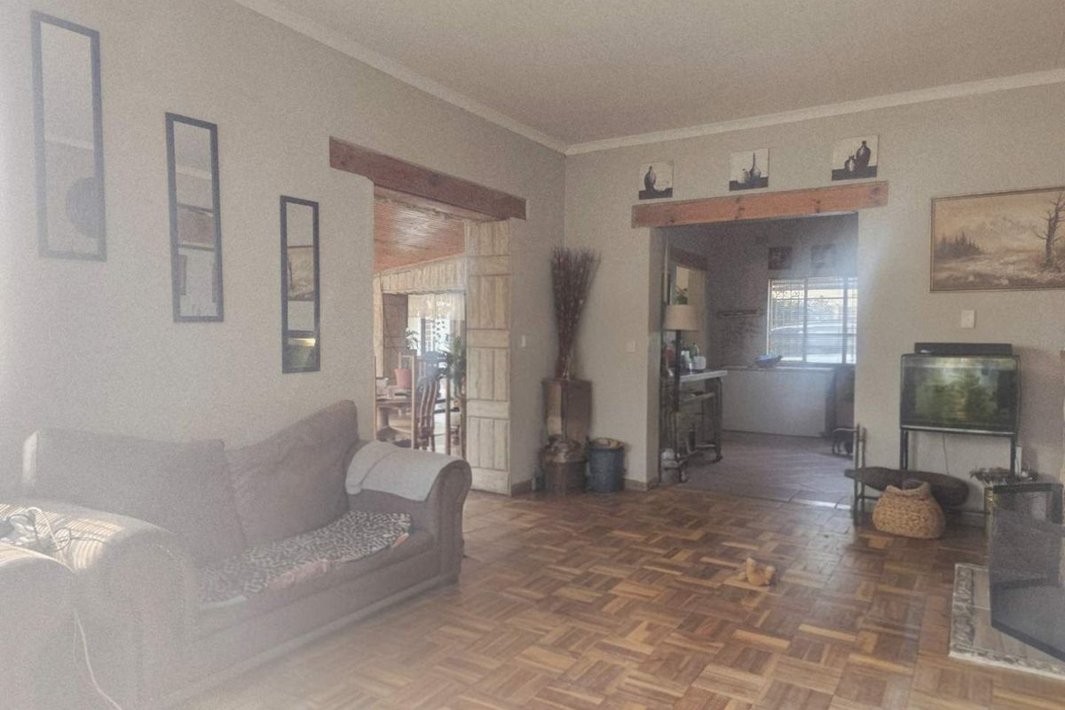 Charming Family Home with Abundant Amenities and Space - Photo 2