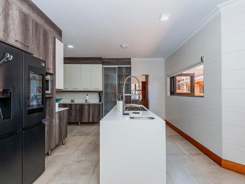 5 Bedroom House for Sale in Meyersdal - Photo 7