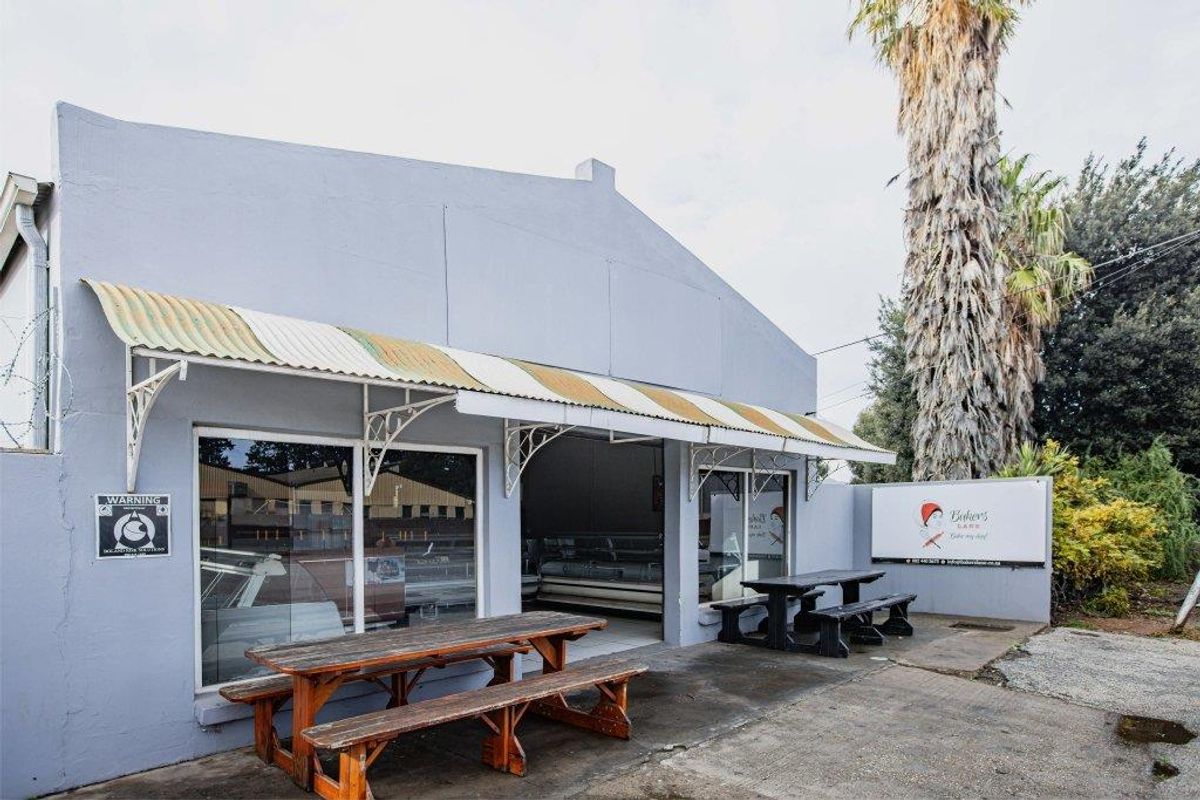 Fabulous Investment opportunity in the heart of the Boland! - Photo 2