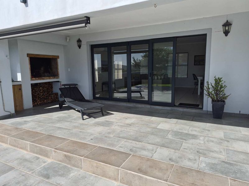 Ocean and fynbos Living in Yzerfontein - Photo 8