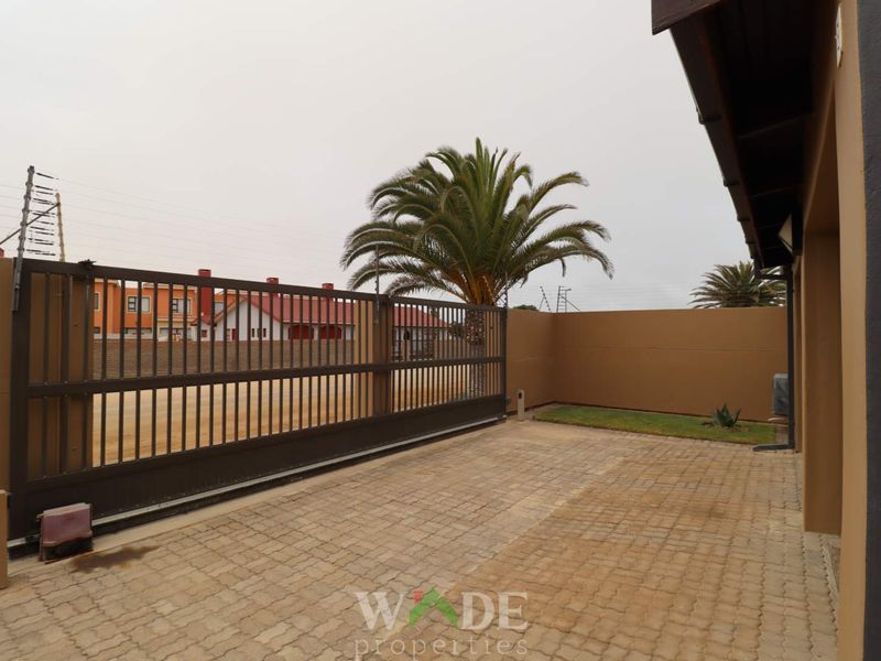 Hentiesbay: Beautiful 4 Bedroom House is For Sale - Photo 5