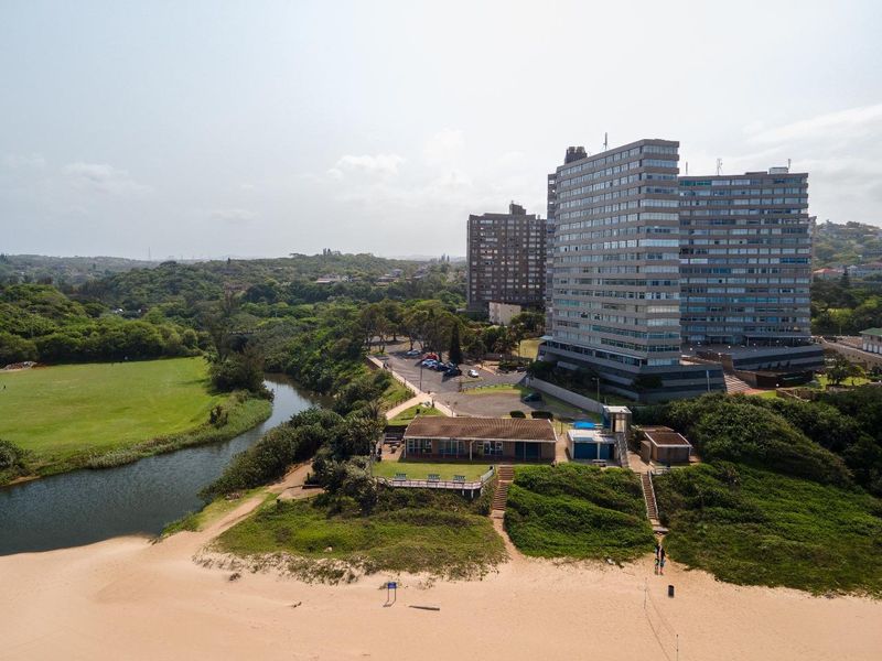 Magical views with ample space - Photo 3