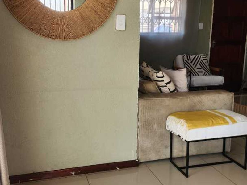 3 Bedroom House For Sale in Amandasig - Photo 2