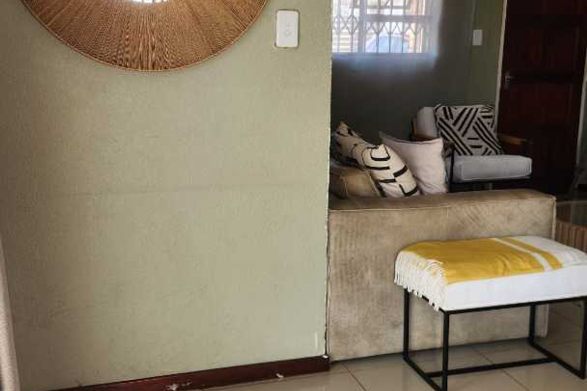 3 Bedroom House For Sale in Amandasig - Photo 2