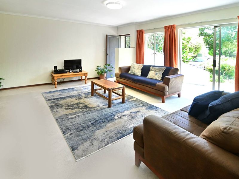 Charming Family Home in Excellent Estate - Photo 6