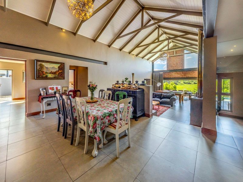 An Exquisite 4 Bed House For Sale in Copperleaf Golf Estate - Photo 4