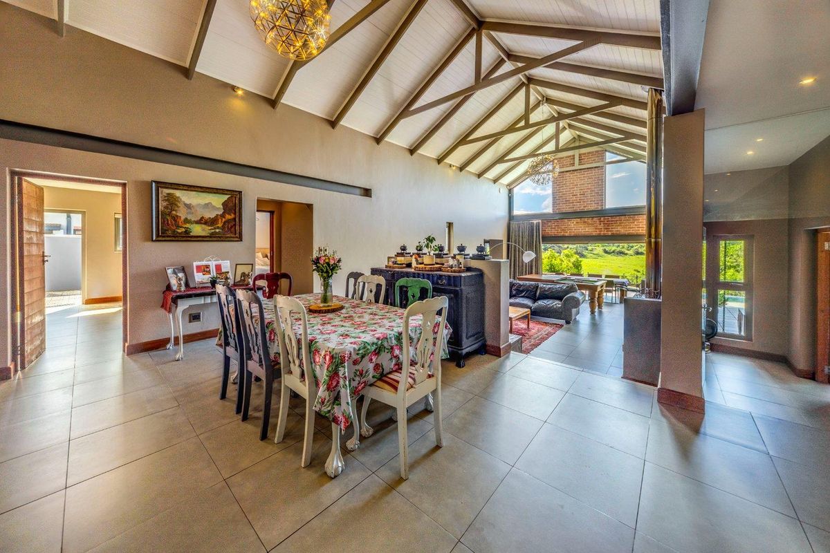An Exquisite 4 Bed House For Sale in Copperleaf Golf Estate - Photo 4