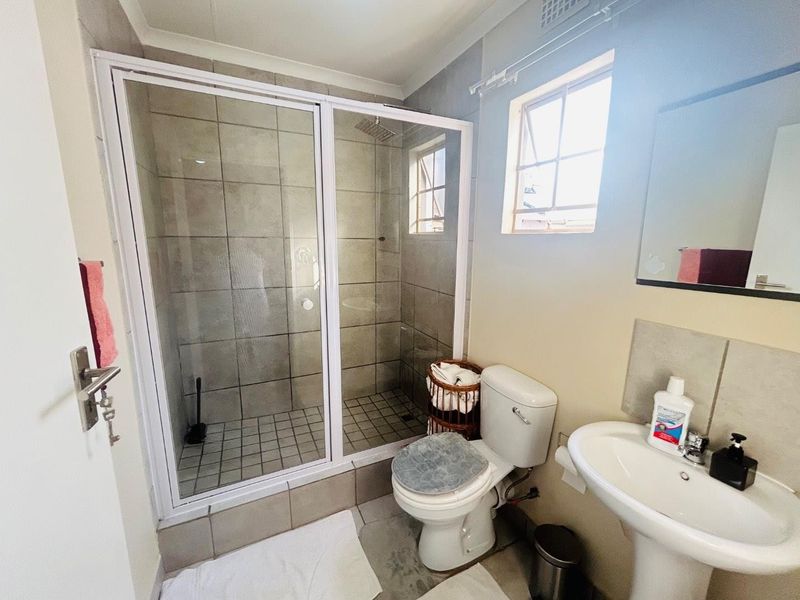 3 Bedroom 2 bath home for Rent in SKY CITY - Photo 5