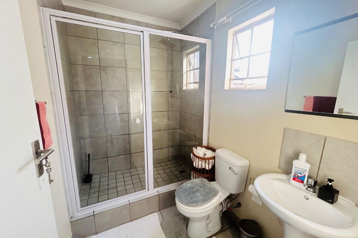 3 Bedroom 2 bath home for Rent in SKY CITY - Photo 5