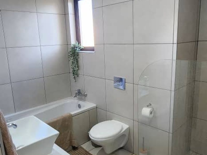 Perfect Lock-up-and-Go! - Photo 6