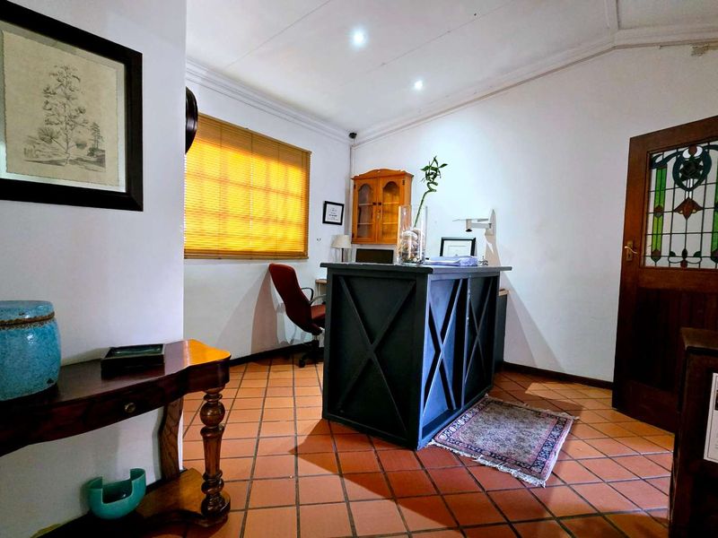 Spacious Guesthouse & Events Venue with Endless Potential in Pretoria East - Photo 7
