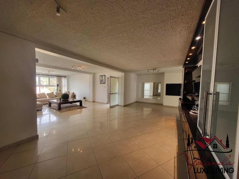 🏡✨ LUXURY FAMILY ESTATE WITH INCOME-GENERATING POTENTIAL IN OLYMPIA, WINDHOEK ✨🏡 - Photo 4