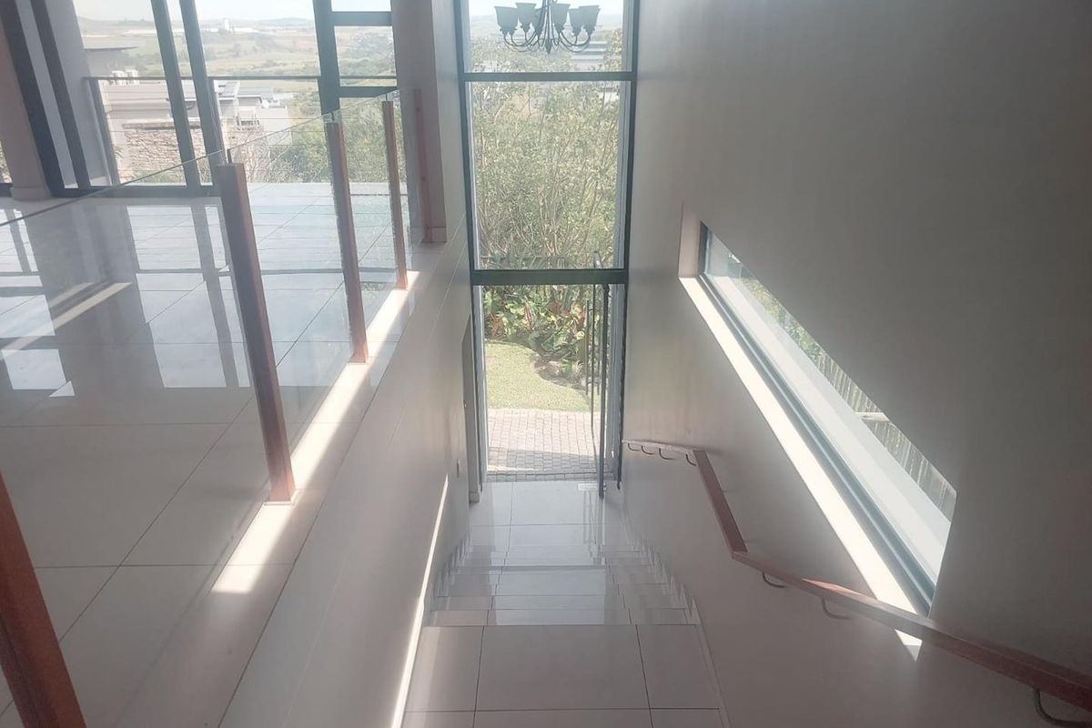 Beautiful Home in Palm Lakes for Rental - Photo 4