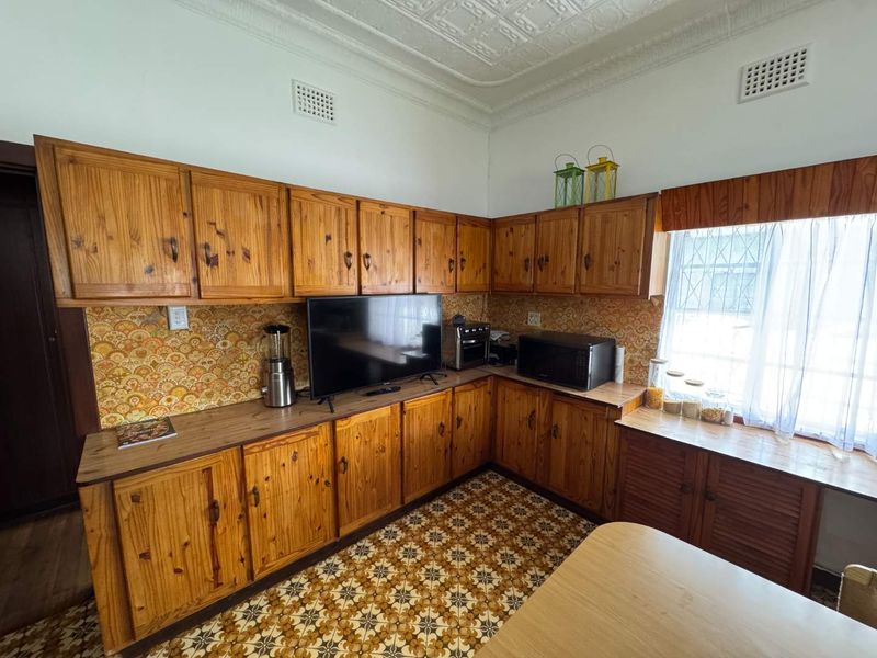 Quaint Neat Family Home for sale - Photo 8