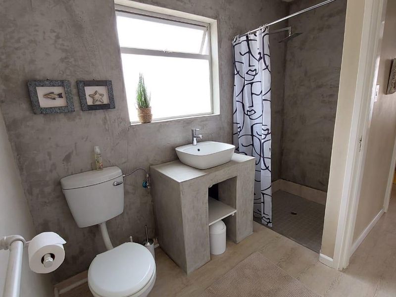 FOR RENT:  AVAILABLE AS FROM 8 APRIL 2026 - SPACIOUS & VERSATILE 4-BEDROOM HOME, VINETA , SWAKOPMUND - Photo 5