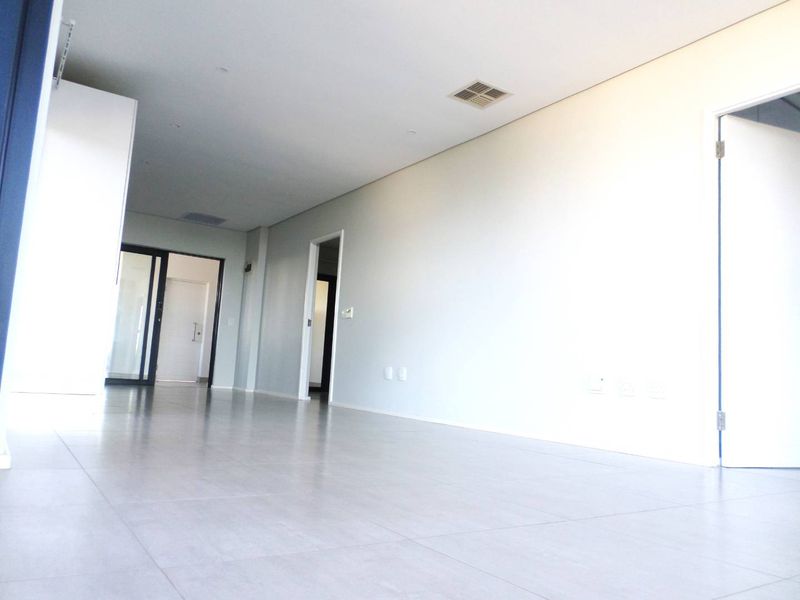 Ground Floor Convenience Meets Estate Living – Rental in Seaward Estates - Photo 8