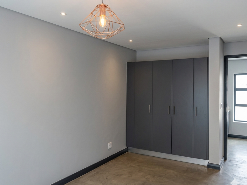 Modern Studio Apartment in the Heart of Maboneng – Ideal for First-Time Buyers or Investors - Photo 8