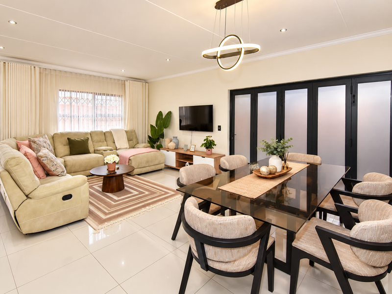Space, Style & Exceptional Family Living - Photo 7