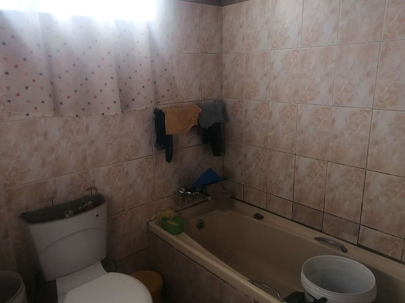 A total renovation is needed! - Photo 7