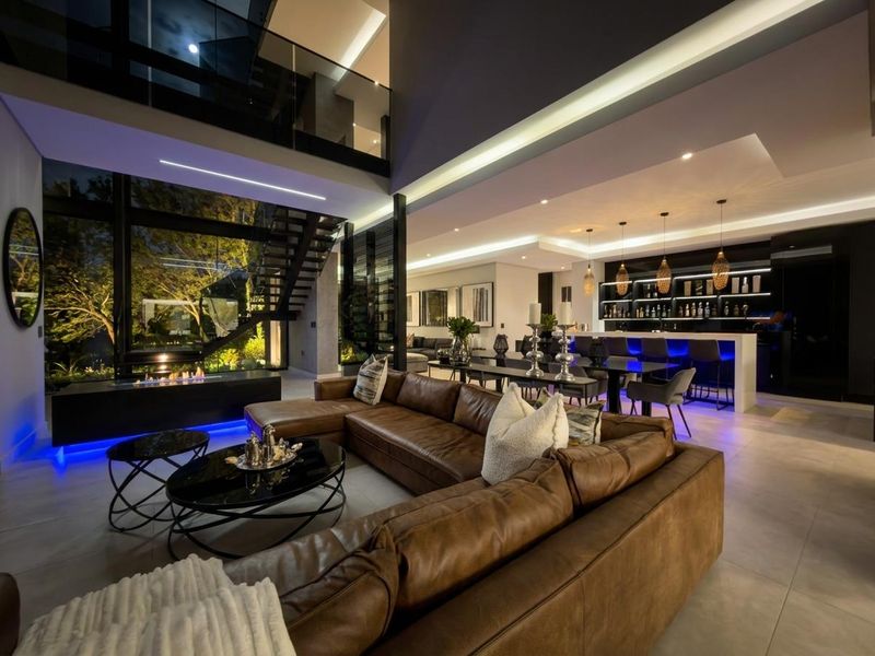 A Statement of Modern Elegance - Photo 10