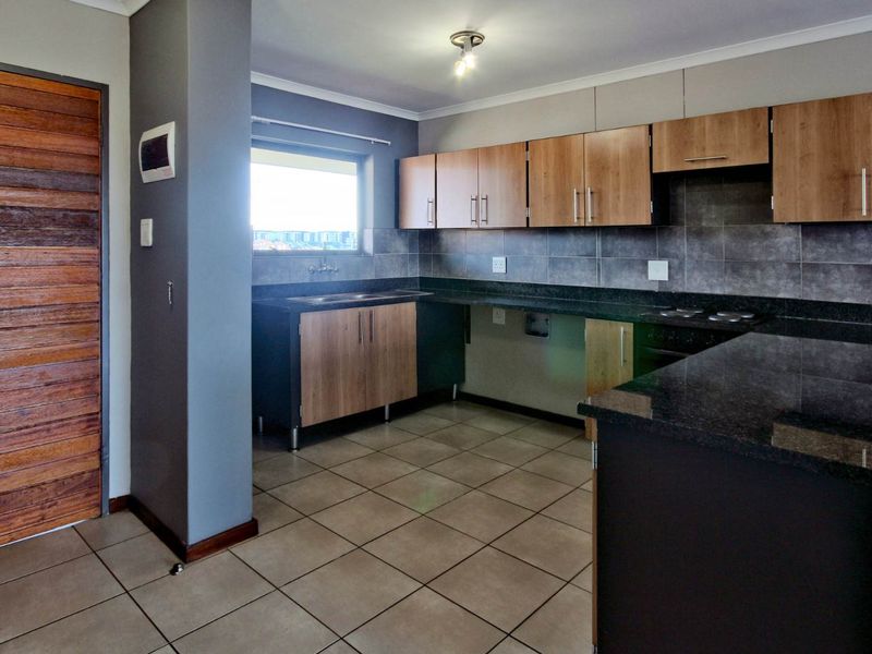 SPECIAL OFFER: 50% OFF FIRST MONTH'S RENT! Limited time offer! - Photo 2