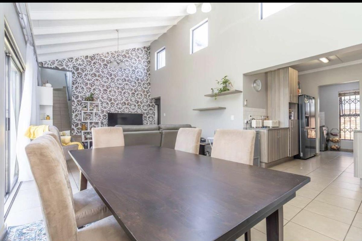 Modern 4-Bedroom Townhouse To Rent in Prime Midrand - Photo 3