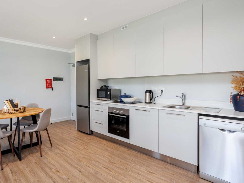 Contemporary One-Bedroom Val de Vie Evergreen Luxury Suite - Photo 5