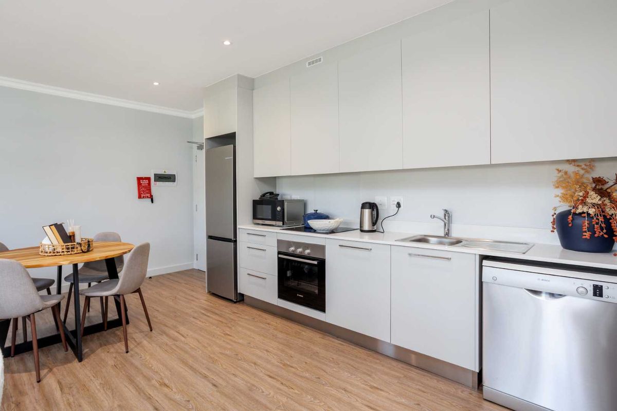 Contemporary One-Bedroom Val de Vie Evergreen Luxury Suite - Photo 5