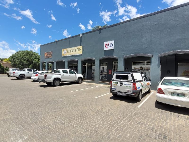 OWN YOUR OWN PUB AND GRILL WITH GREAT POTENSIAL.  LARGE FLOOR SPACE. - Photo 7