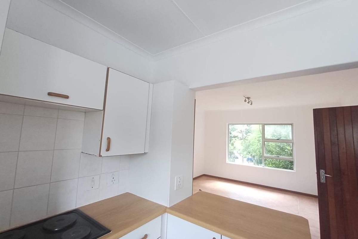 Ground Floor Gem with Private Garden – Perfect for Investors or First-Time Buyers! - Photo 5