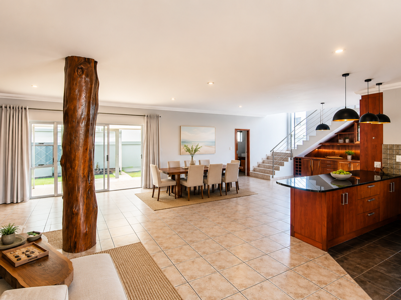 PERFECT FAMILY HOME TO RENT - Photo 4