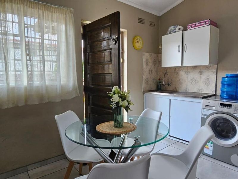 **Charming 3-Bedroom Home in South Hills** - Photo 7