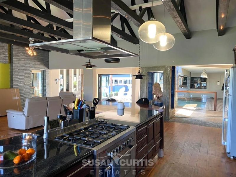 Exclusive Property - Photo 2