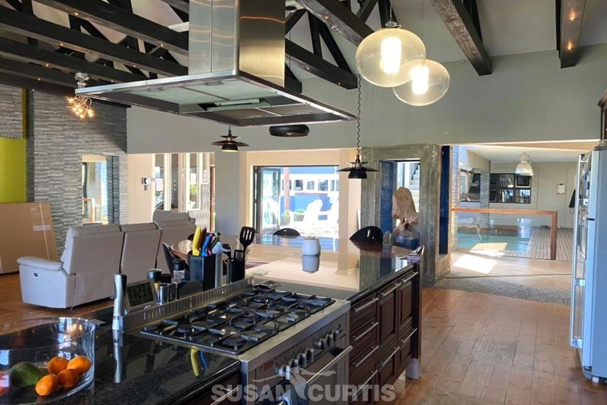 Exclusive Property - Photo 2