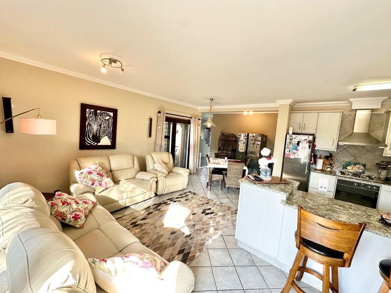 3 Bedrooms Townhouse For Sale in Dolphin Beach - Photo 7