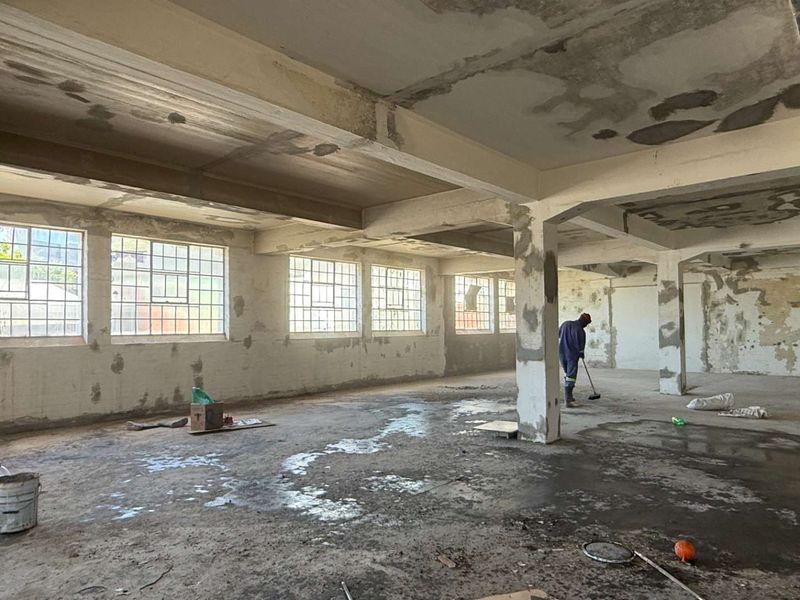 500m2 of first floor space ideal for cross fit gym - Photo 3