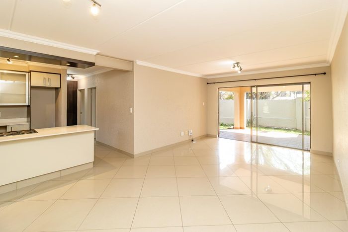 Property #2556894, Townhouse Rental Monthly in Bedfordview Central