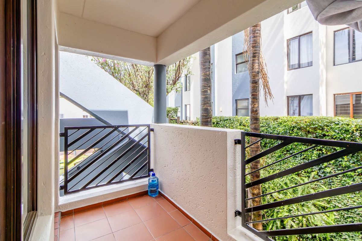 Smart Investment: Neat 1-Bedroom Apartment! - Photo 5