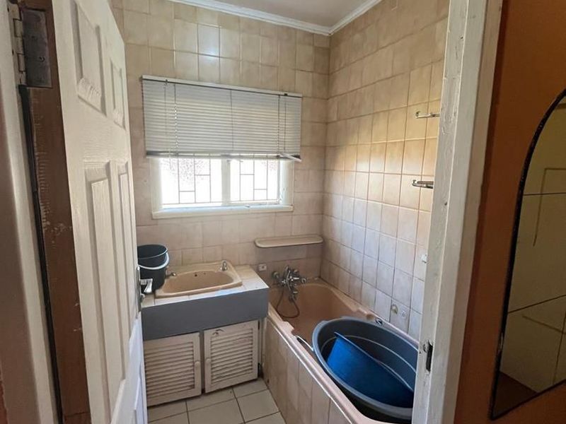9-Bedroom Investment - Photo 9