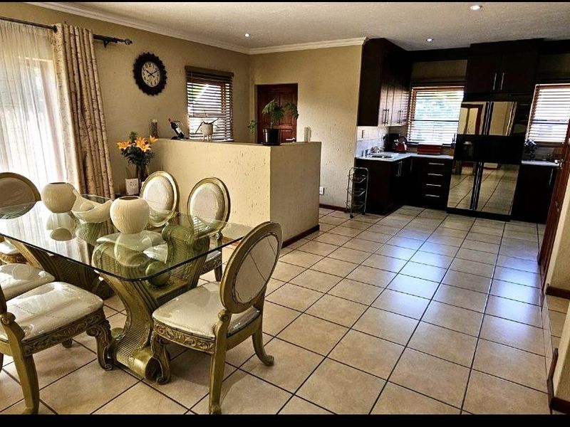 Modern Family Living in a Secure Six-Unit Complex – Don’t Miss This Gem! - Photo 4