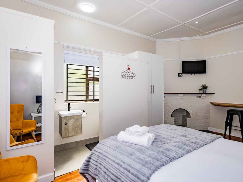 Urban Oaks Guest House - Photo 5